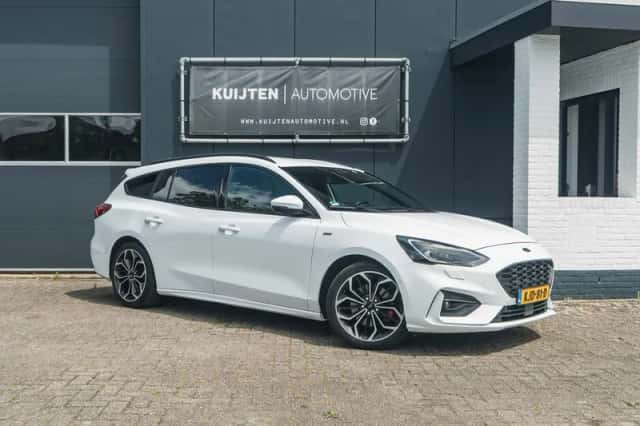 Ford Focus (2018) thumbnail 1