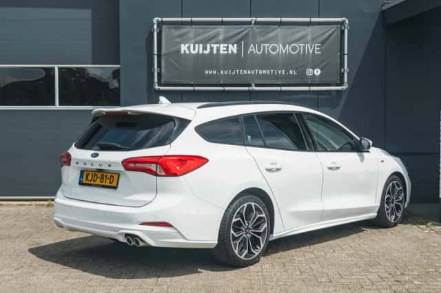 Ford Focus (2018) thumbnail 4