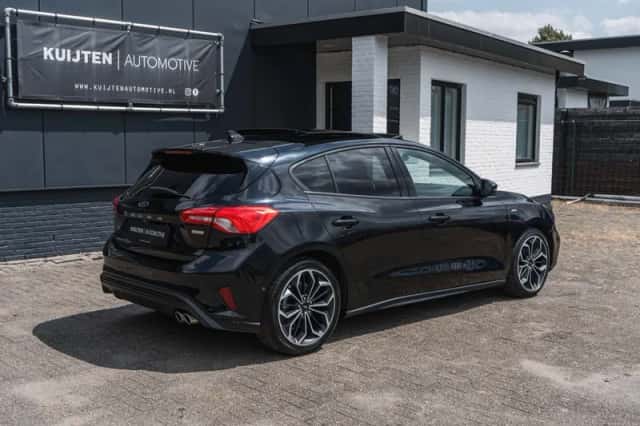 Ford Focus (2018) thumbnail 4