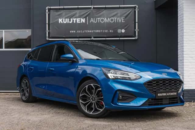 Ford Focus (2019) thumbnail 2