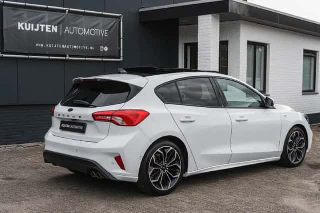 Ford Focus (2018) thumbnail 5