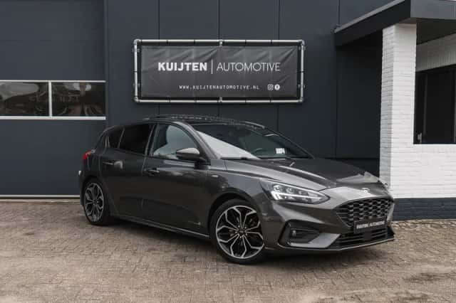Ford Focus (2018) thumbnail 1