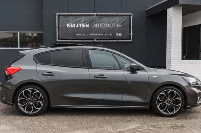 Ford Focus (2018) thumbnail 4