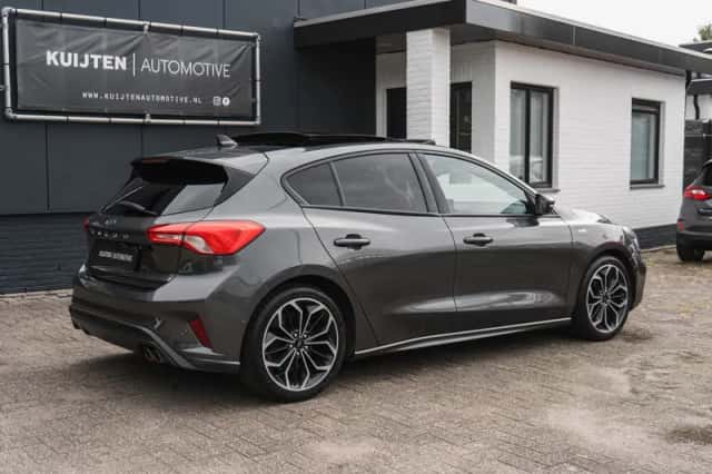 Ford Focus (2018) thumbnail 5