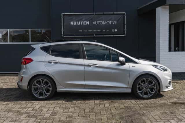 Ford Fiesta (2019) thumbnail 4
