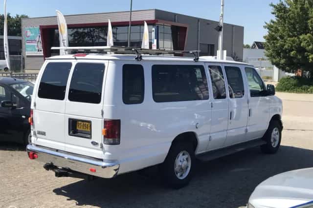Ford Econoline (2005) thumbnail 3