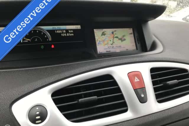 Renault Grand Scénic (2010) thumbnail 6