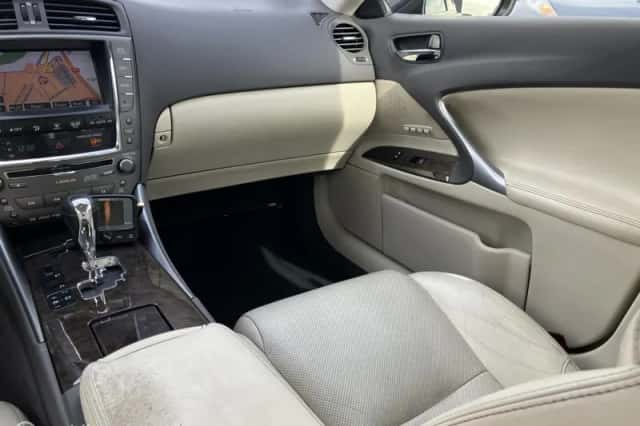 Lexus IS (2008) thumbnail 6