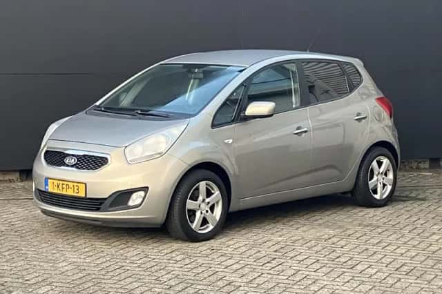 Kia Venga (2012) thumbnail 1