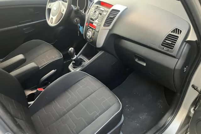Kia Venga (2012) thumbnail 6