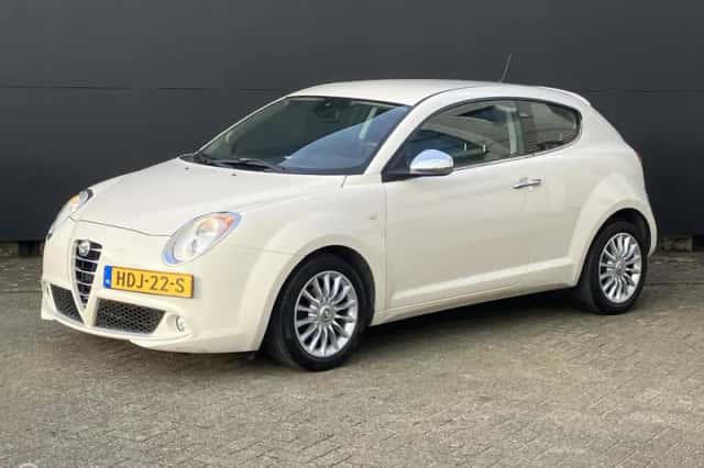 Alfa Romeo MiTo (2013) thumbnail 1