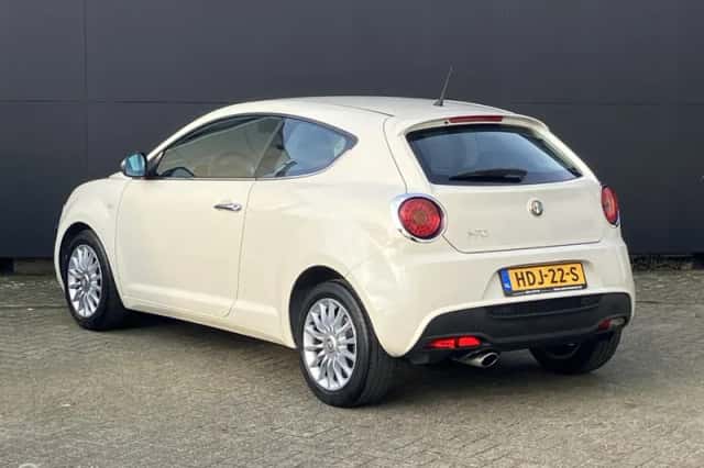Alfa Romeo MiTo (2013) thumbnail 4