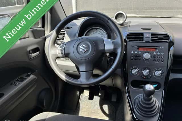 Suzuki Splash (2013) thumbnail 6