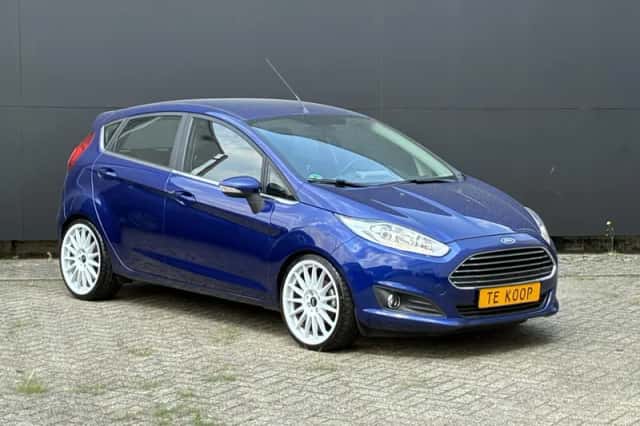 Ford Fiesta (2016) thumbnail 2