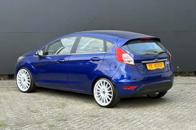 Ford Fiesta (2016) thumbnail 4