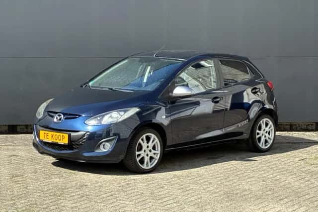 Mazda 2 (2014) thumbnail 1