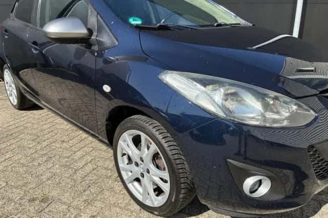 Mazda 2 (2014) thumbnail 5