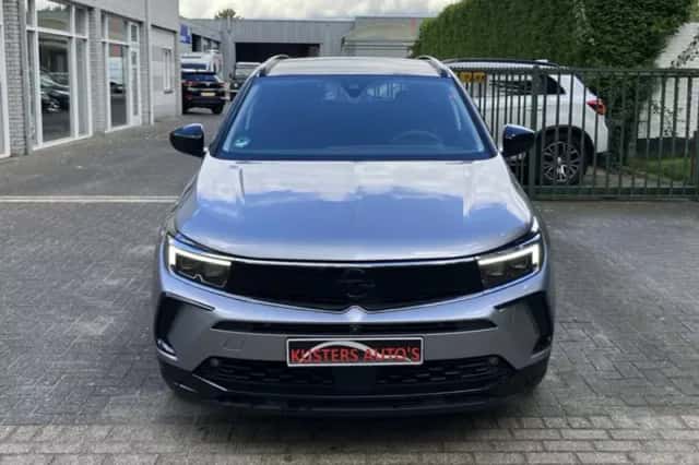 Opel Grandland (2024) thumbnail 2