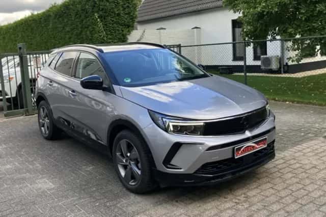 Opel Grandland (2024) thumbnail 3