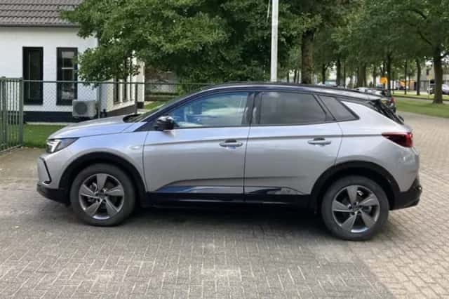 Opel Grandland (2024) thumbnail 5