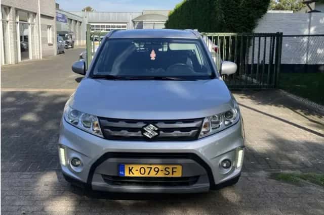 Suzuki Vitara (2018) thumbnail 2