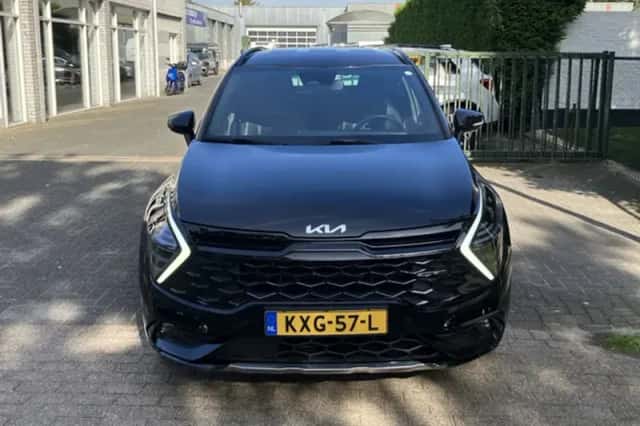 Kia Sportage (2023) thumbnail 2