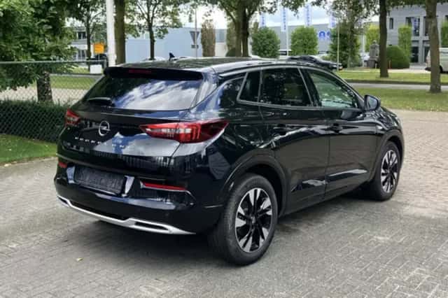 Opel Grandland (2023) thumbnail 4