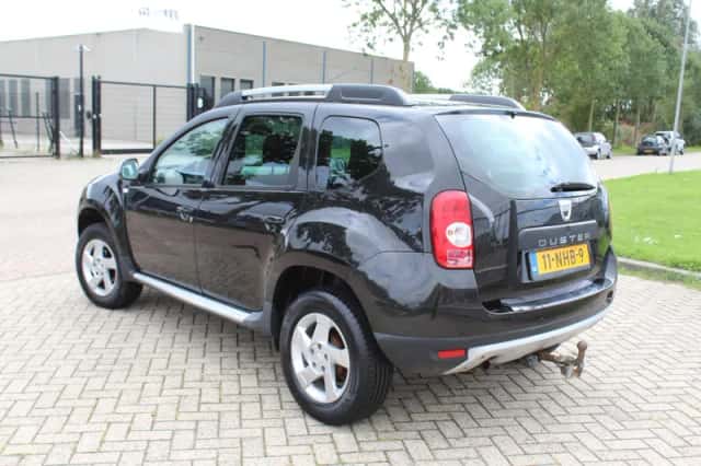 Dacia Duster (2010) thumbnail 5