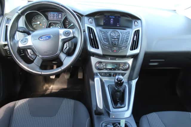 Ford Focus (2012) thumbnail 4