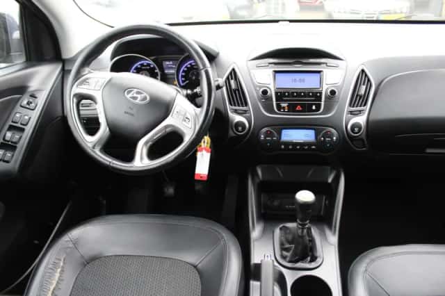 Hyundai ix35 (2010) thumbnail 2