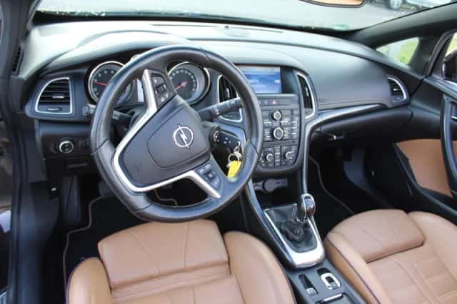 Opel Cascada (2014) thumbnail 4