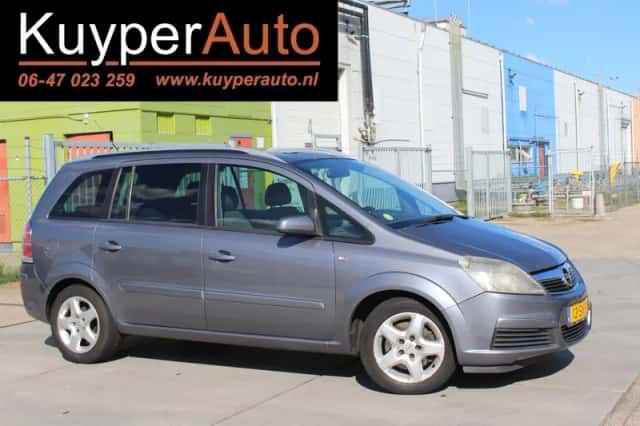 Opel Zafira (2006) thumbnail 3