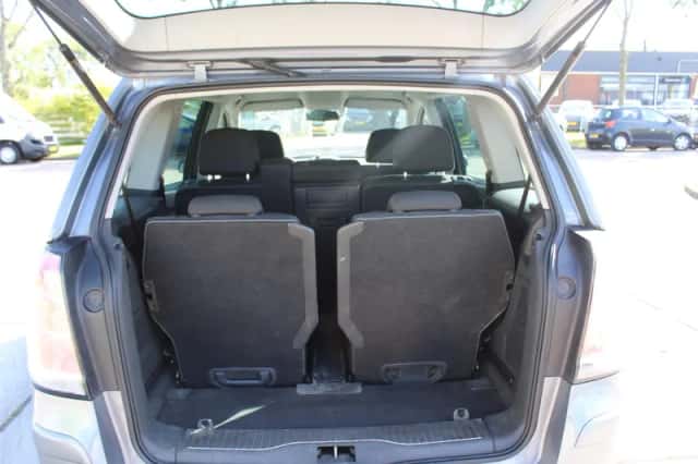 Opel Zafira (2006) thumbnail 5