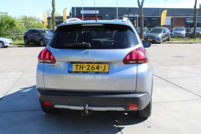 Peugeot 2008 (2018) thumbnail 2