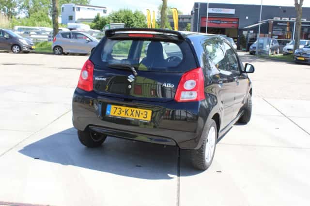 Suzuki Alto (2010) thumbnail 6