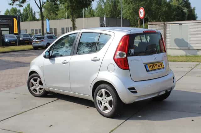 Suzuki SPLASH (2015) thumbnail 2