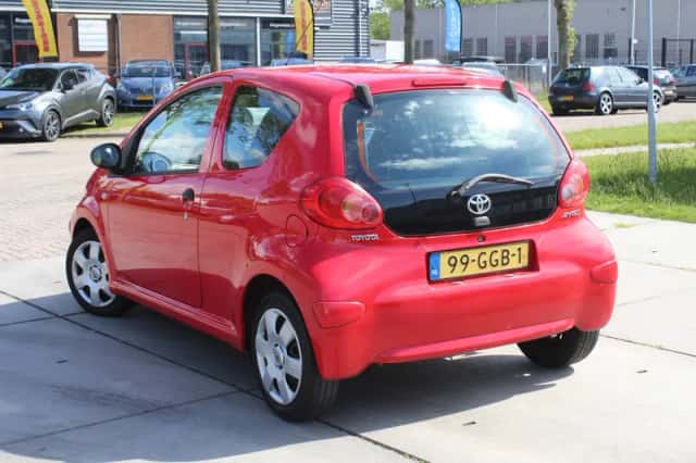 Toyota Aygo (2008) thumbnail 4