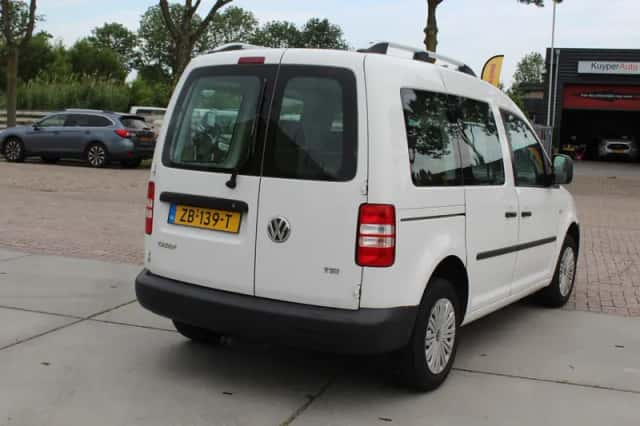 Volkswagen Caddy (2014) thumbnail 3