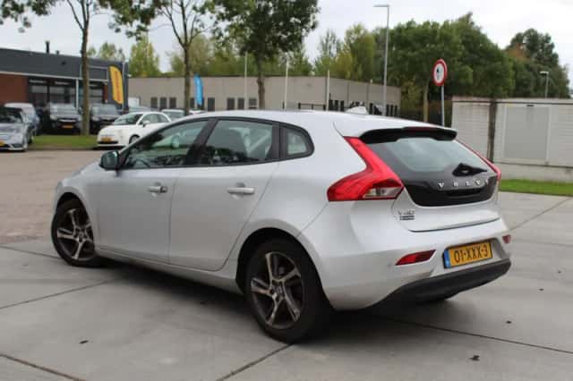 Volvo V40 (2012) thumbnail 5