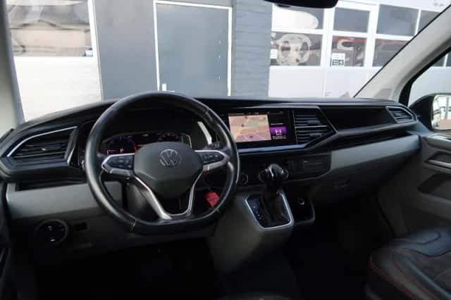 Volkswagen Transporter (2021) thumbnail 2