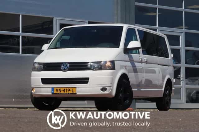 Volkswagen Transporter (2015) thumbnail 1