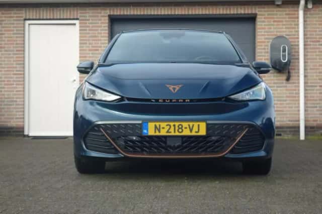 CUPRA Born (2021) thumbnail 2