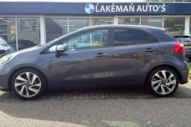 Kia Rio (2017) thumbnail 2