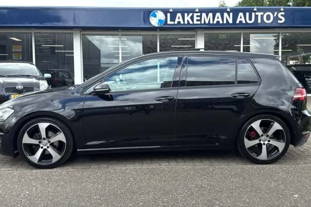 Volkswagen Golf (2013) thumbnail 2