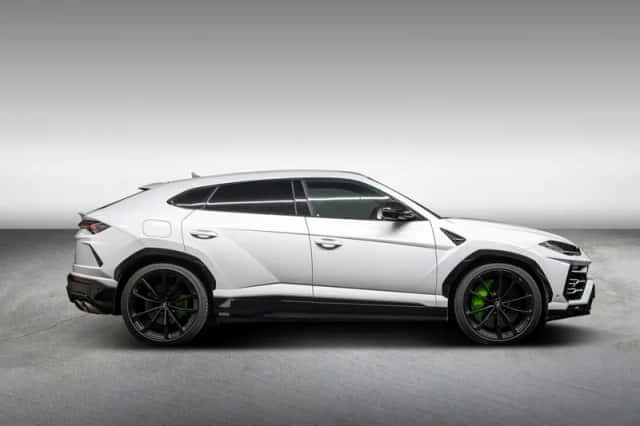 Lamborghini Urus (2023) thumbnail 2