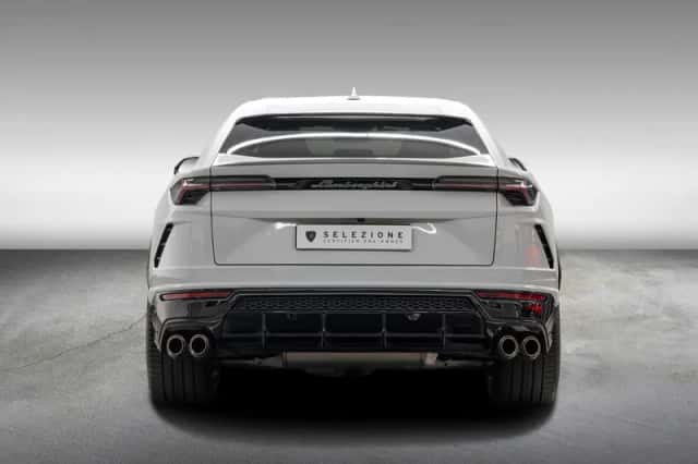 Lamborghini Urus (2023) thumbnail 4
