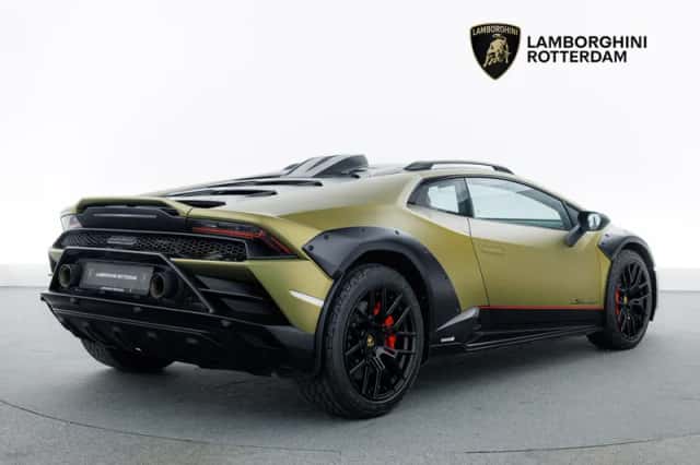Lamborghini Huracán (2024) thumbnail 3