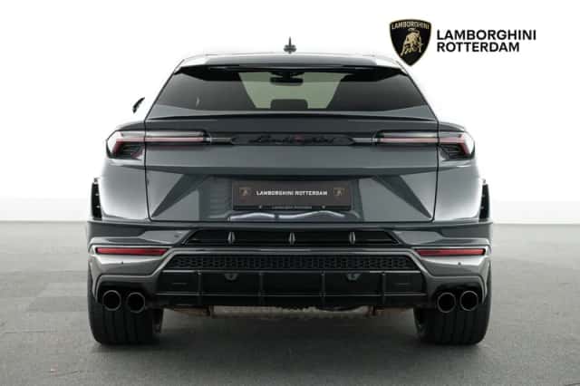 Lamborghini Urus (2023) thumbnail 5