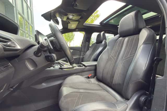 Peugeot 5008 (2021) thumbnail 2