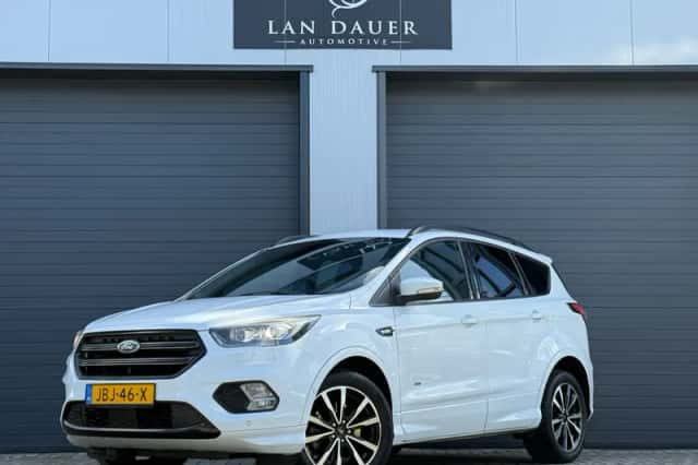 Ford Kuga (2018) thumbnail 1